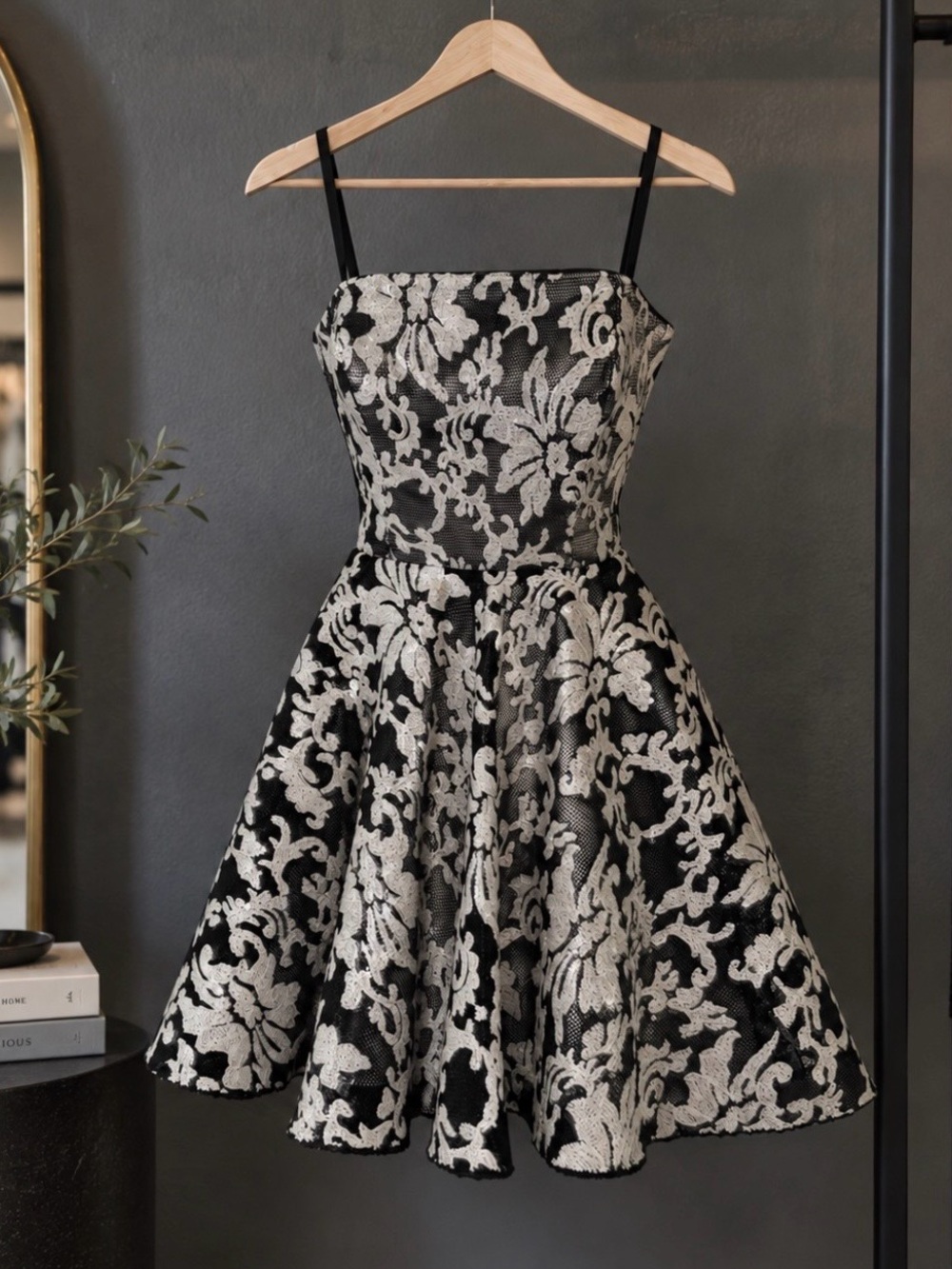 BEBE Women’s Black & White Floral Lace Mini Strapless Dress Small 6
